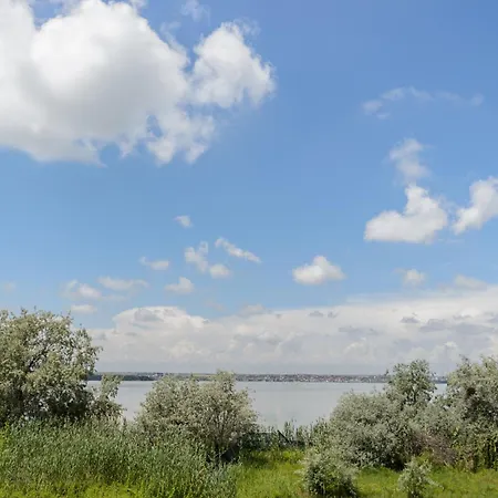 Διαμέρισμα Best Lake View Miraj